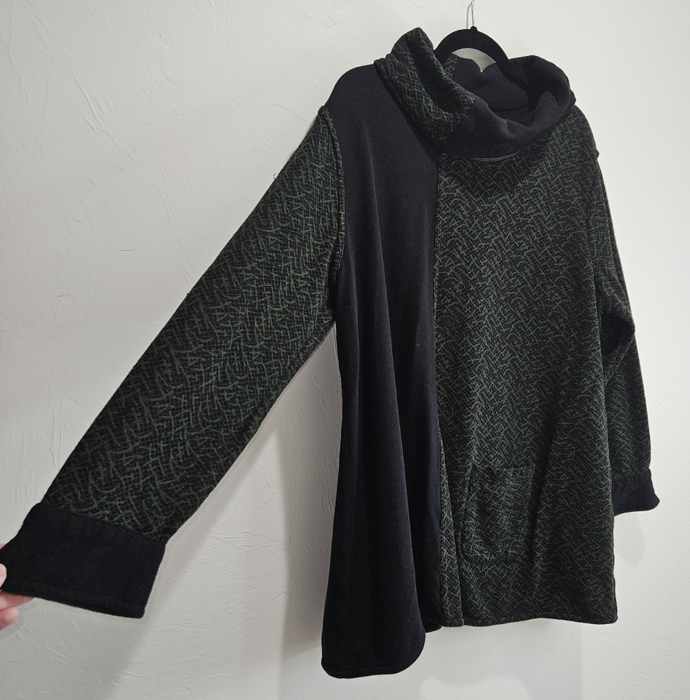 Women Parsley & Sage Reversible Sweater Tunic Top Green Black Lagenlook Cowl 1X - Picture 8 of 14